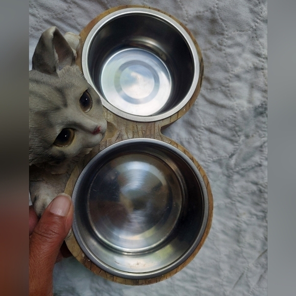 Vintage Kitten Feeding Station - Picture 4 of 11